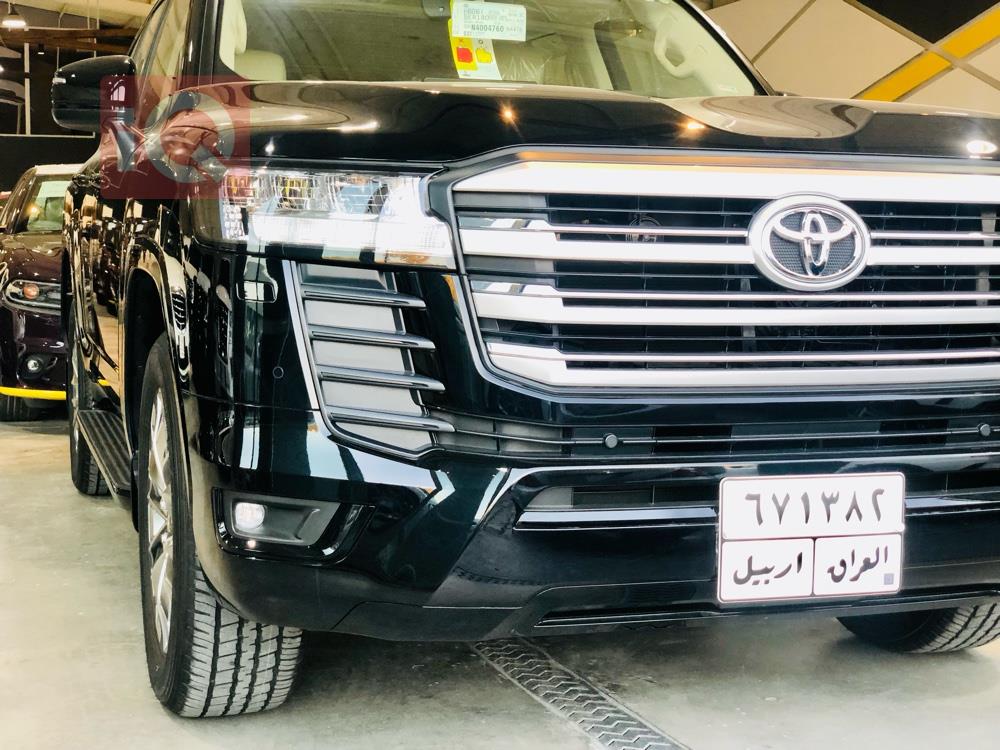 تۆیۆتا لاند کروزەر